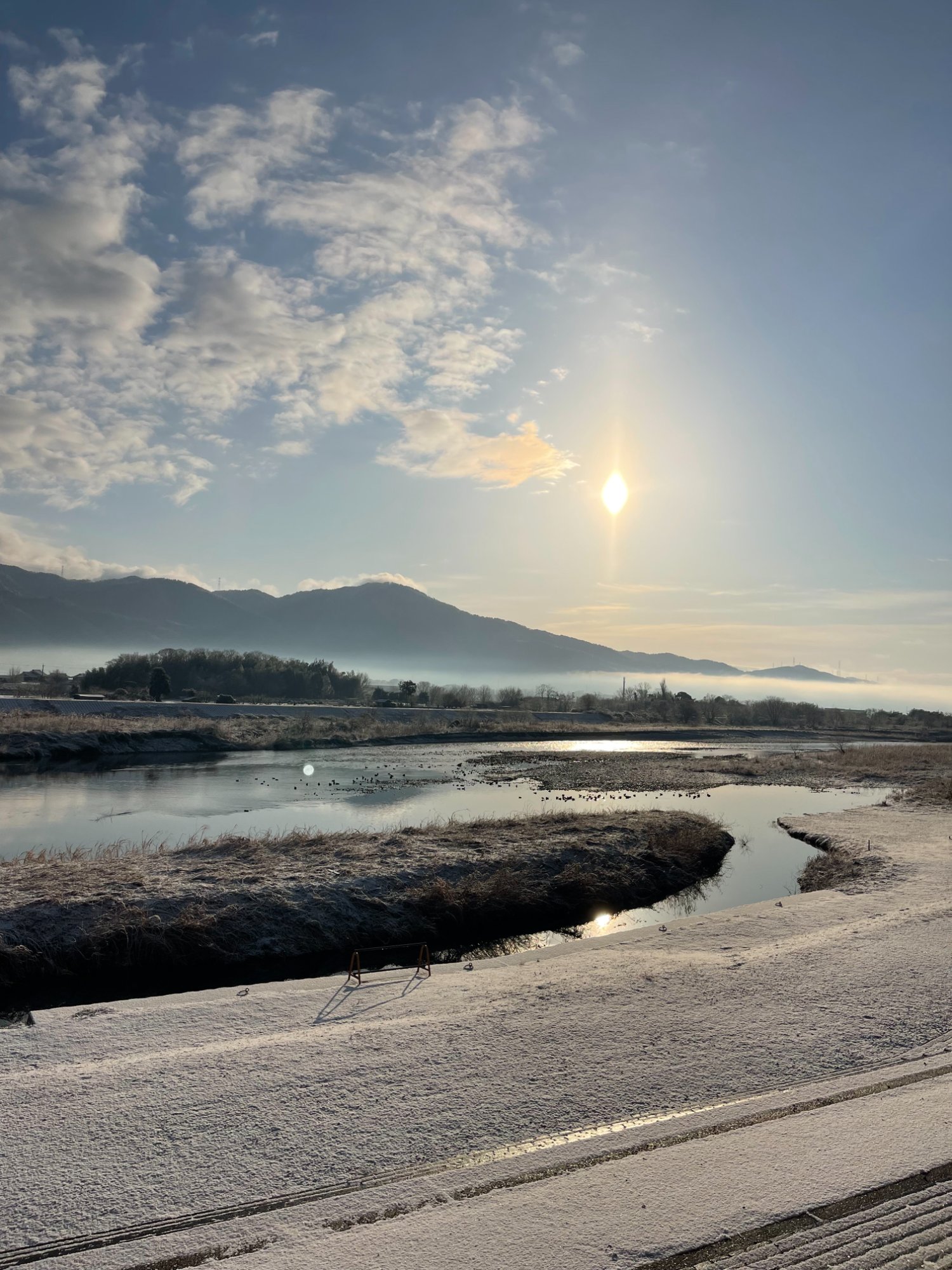 嵐山の上流・大堰川の夜明け